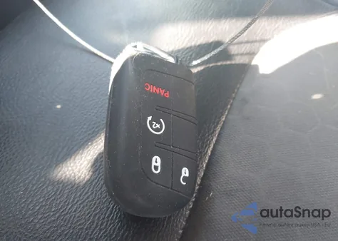 2018 Jeep Compass Latitude 4X4 из США, поврежденный, VIN 3C4NJDBBXJT256028